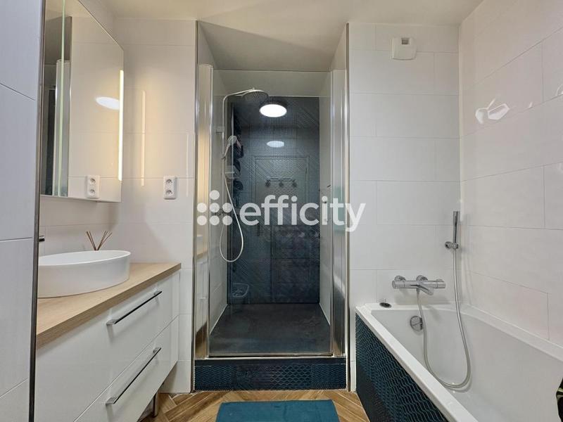 Appartement - 90 m² - 4 pièces