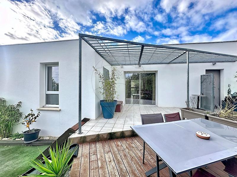 Maison - 92 m² - 4 pièces