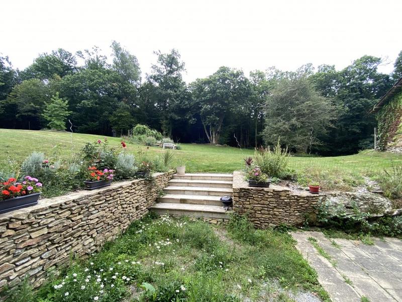 Propriété - 308 m² - 12 pièces