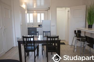 Chambre - 9 m² - 1 pièce