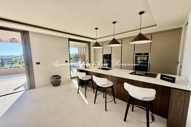 Appartement - 150 m² - 4 pièces