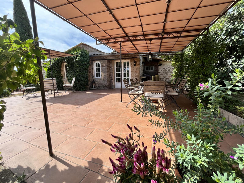 Villa - 200 m² - 6 pièces