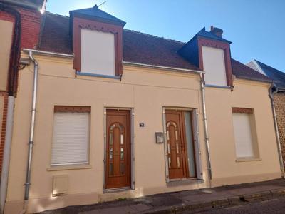 Maison - 90 m² - 5 pièces