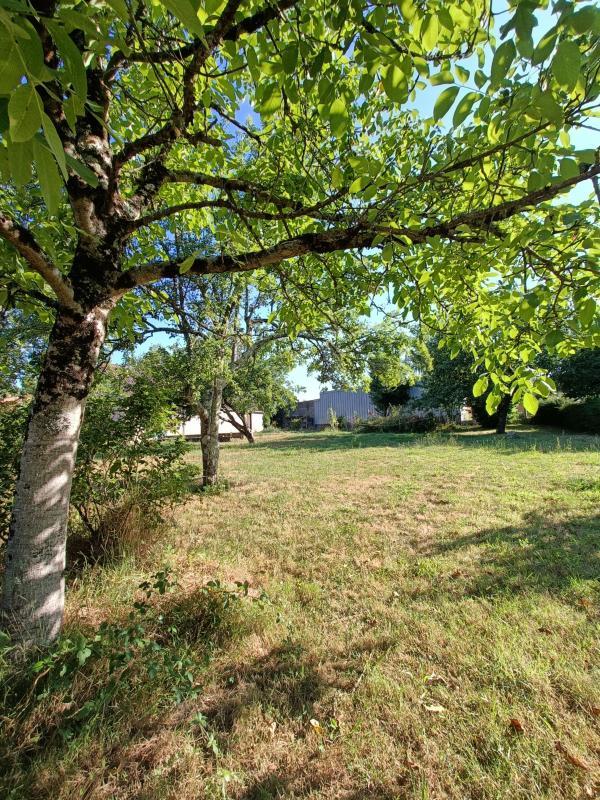 Terrain constructible - 714 m²
