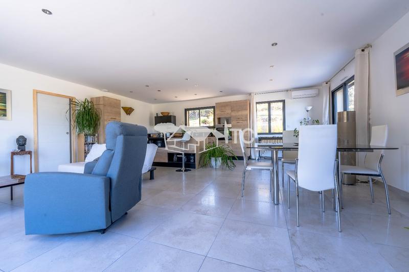 Villa - 132 m² - 5 pièces