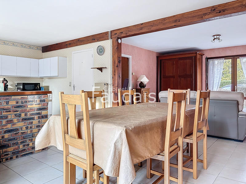 Maison - 95 m² - 5 pièces