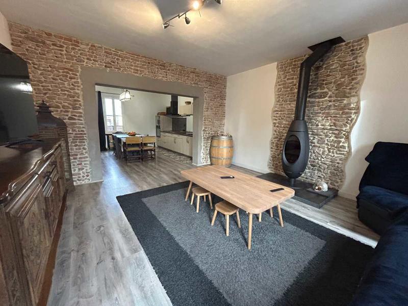 Maison - 234 m² - 7 pièces