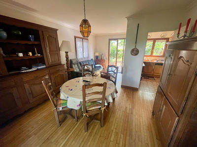 Maison - 90 m² - 5 pièces