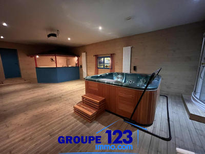 Maison - 160 m² - 6 pièces