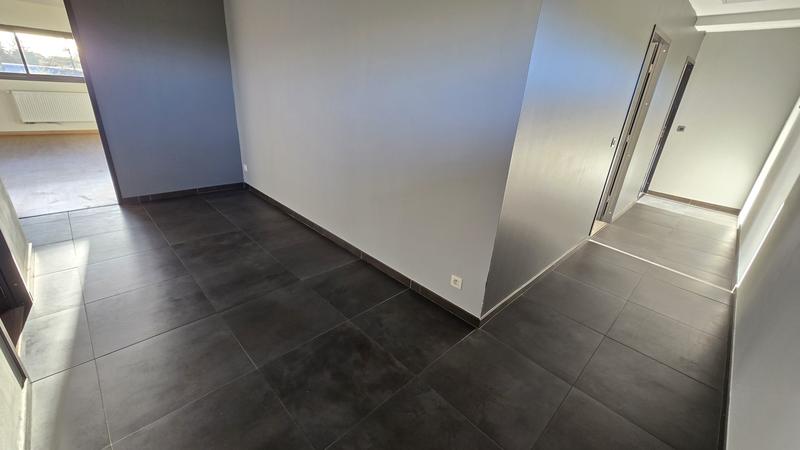 Maison contemporaine - 243 m² - 6 pièces