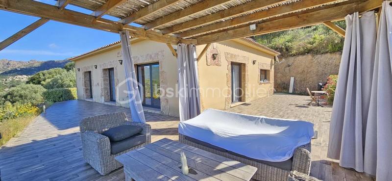 Maison - 150 m² - 4 pièces