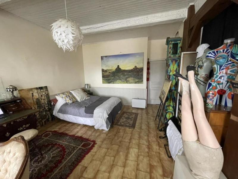 Maison - 330 m² - 8 pièces