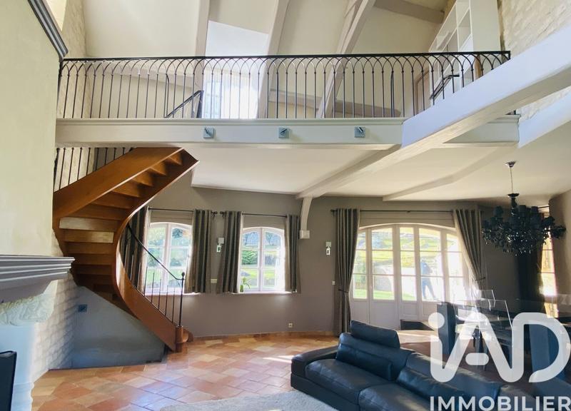 Maison - 253 m² - 8 pièces