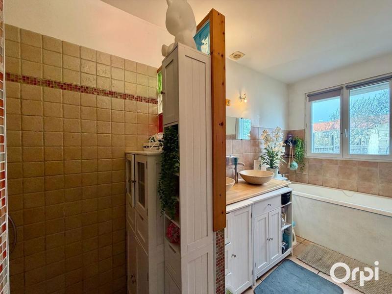 Maison - 110 m² - 6 pièces