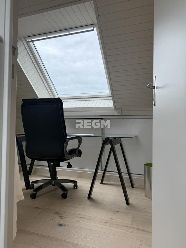 Maison - 183 m² - 7 pièces