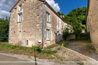 Maison - 150 m² - 4 pièces