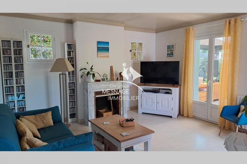 Maison traditionnelle - 165 m² - 6 pièces