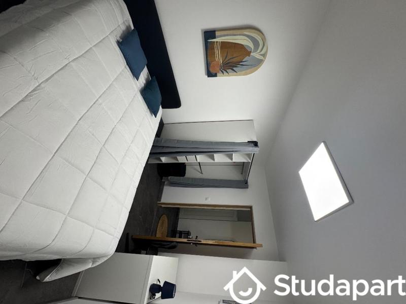 Chambre - 10 m² - 1 pièce