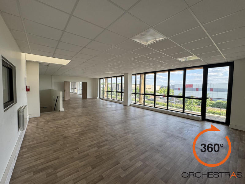 Local d'activités - 589 m²