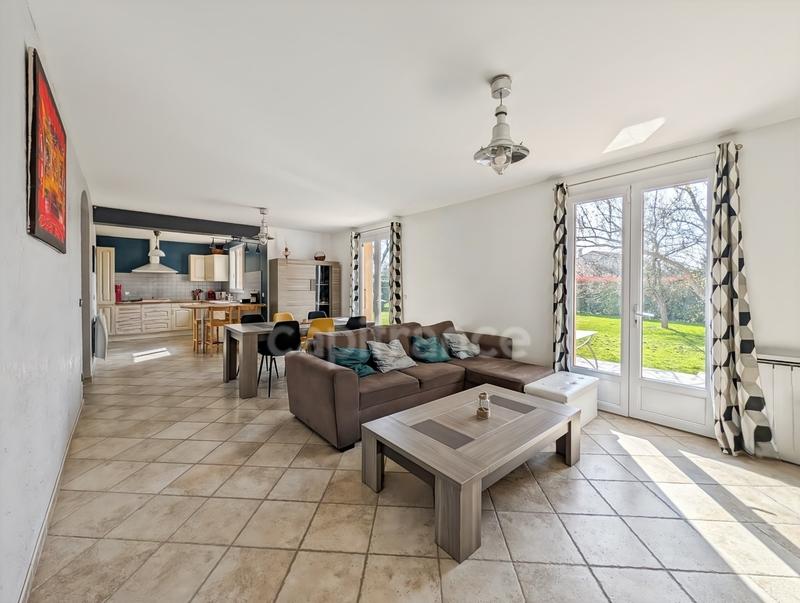 Maison - 121 m² - 5 pièces