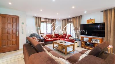 Maison - 99 m² - 4 pièces