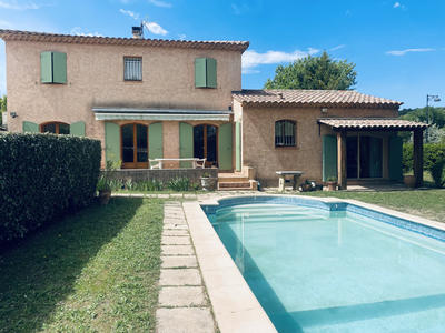 Villa - 134 m² - 6 pièces
