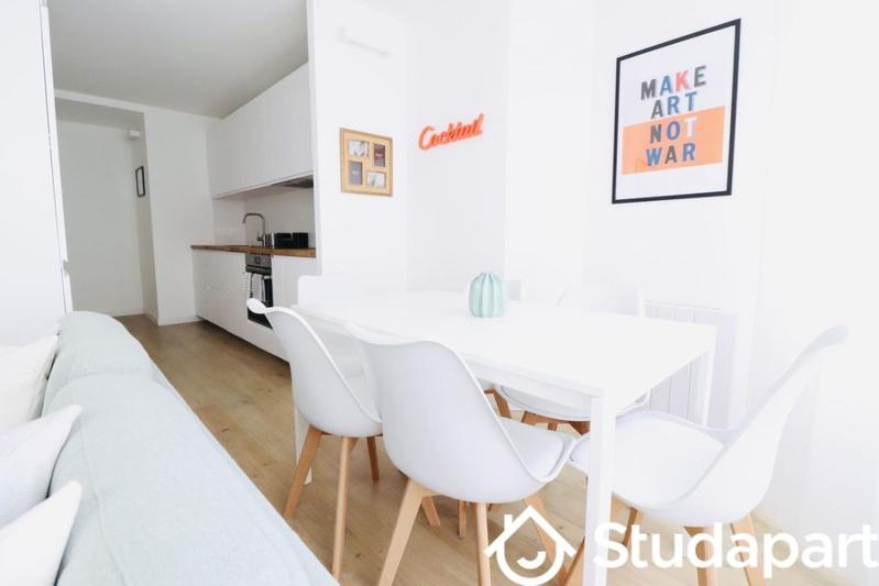 Chambre - 10 m² - 1 pièce