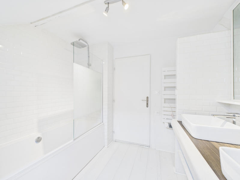 Maison - 143 m² - 8 pièces