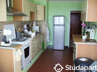 Chambre - 11 m² - 1 pièce