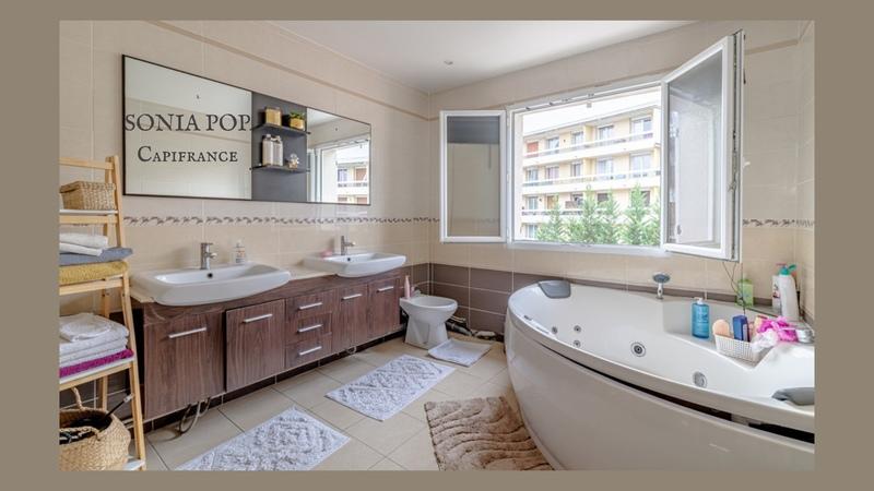 Maison - 140 m² - 8 pièces