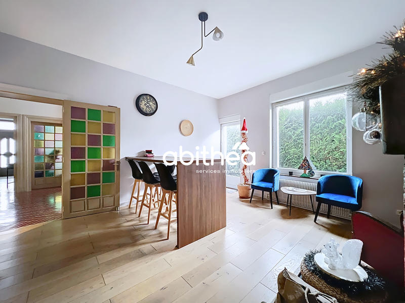 Maison - 380 m² - 13 pièces