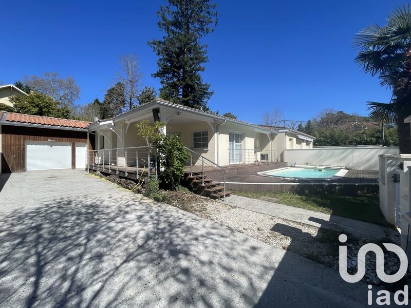 Maison - 104 m² - 4 pièces