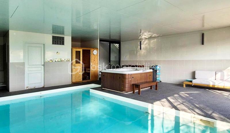 Demeure - 564 m² - 19 pièces