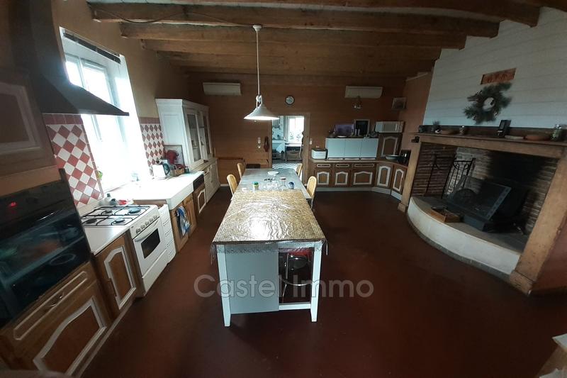 Maison - 235 m² - 6 pièces