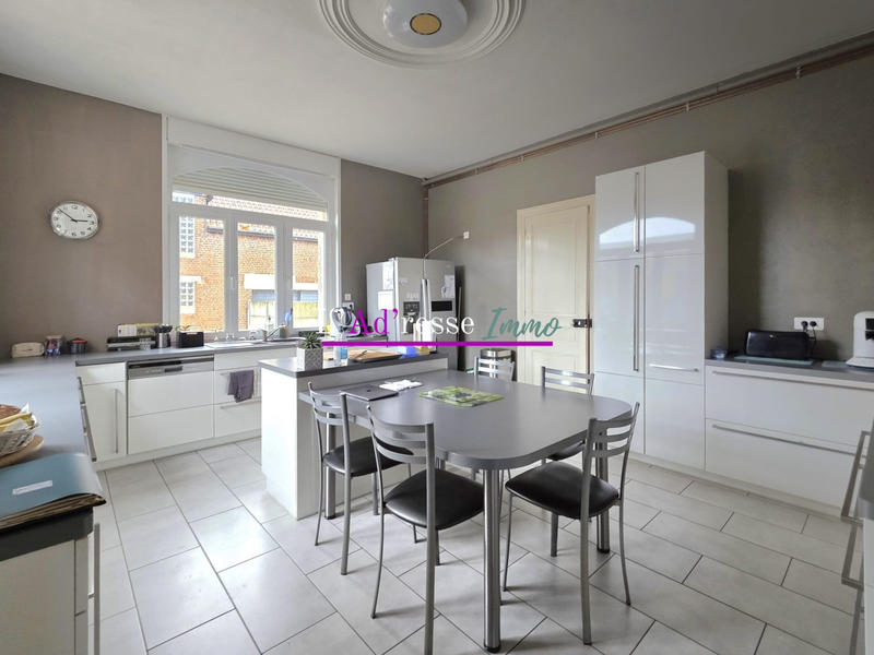 Maison - 290 m² - 10 pièces