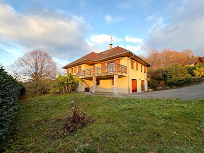 Maison - 170 m² - 8 pièces