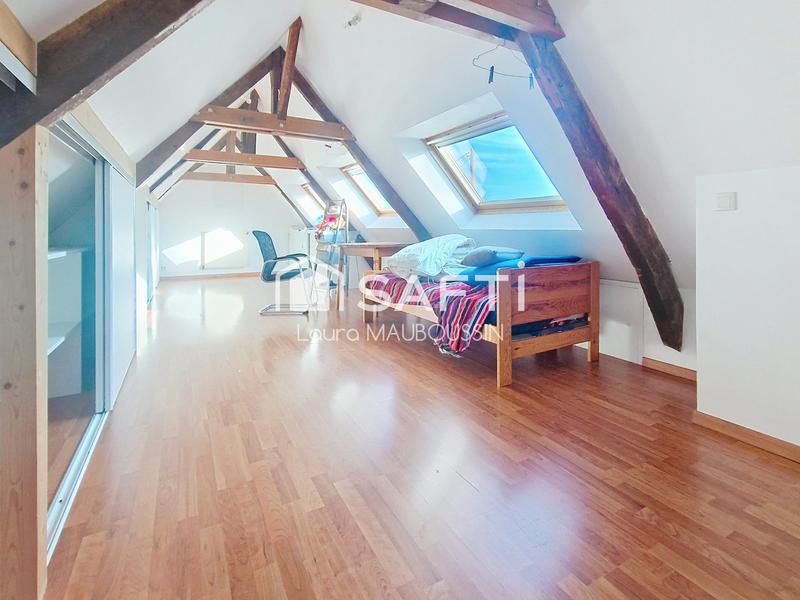 Maison - 152 m² - 8 pièces