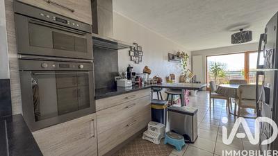 Appartement - 77 m² - 4 pièces