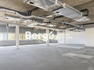 Entrepôt - 1 002 m²