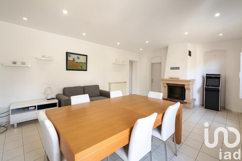 Maison - 180 m² - 8 pièces