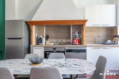 Chambre - 11 m² - 5 pièces