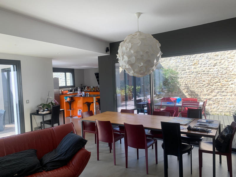 Maison contemporaine - 211 m² - 6 pièces
