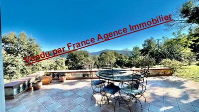 Villa - 155 m² - 5 pièces