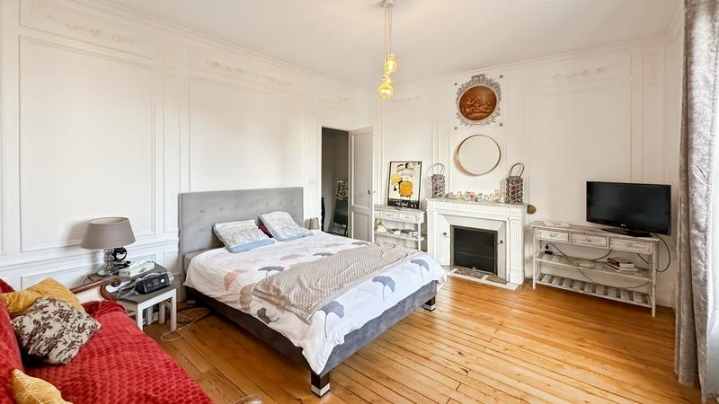 Maison bourgeoise - 240 m² - 8 pièces