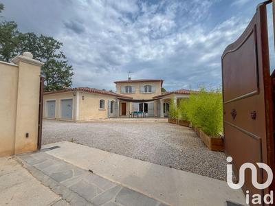 Maison de maîtres - 203 m² - 9 pièces