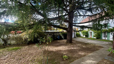 Maison - 211 m² - 7 pièces