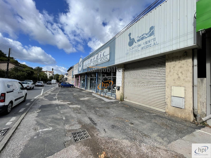 Maison - 700 m² - 14 pièces