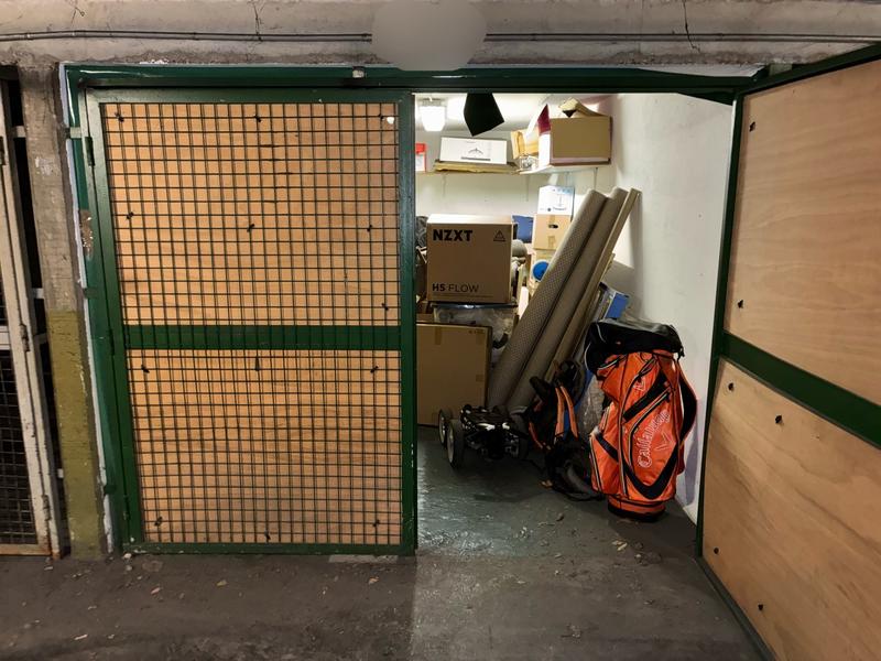 Parking / Garage - 12 m²