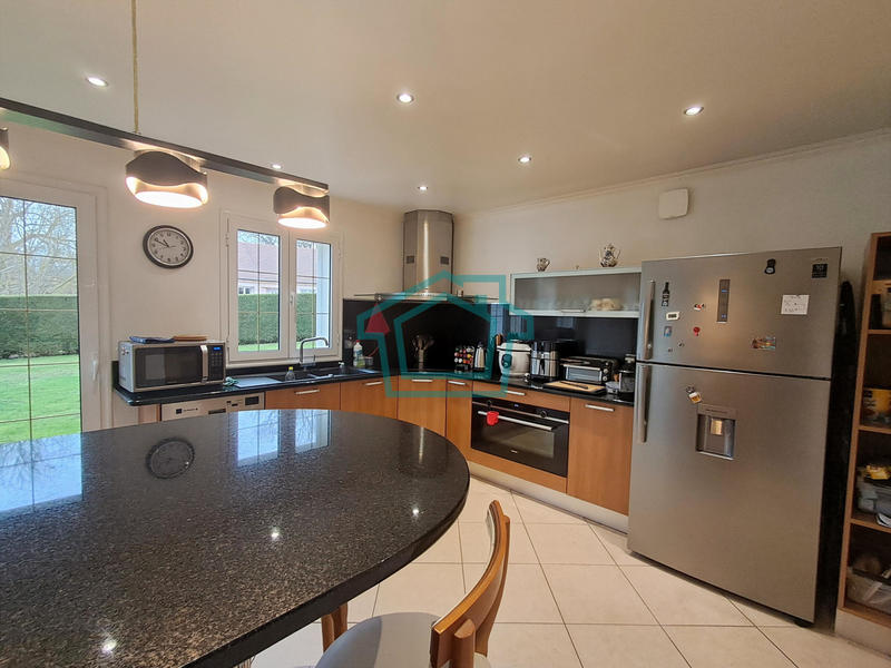 Maison - 205 m² - 7 pièces