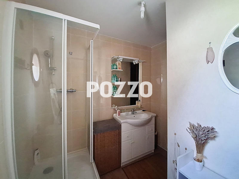 Maison - 165 m² - 8 pièces